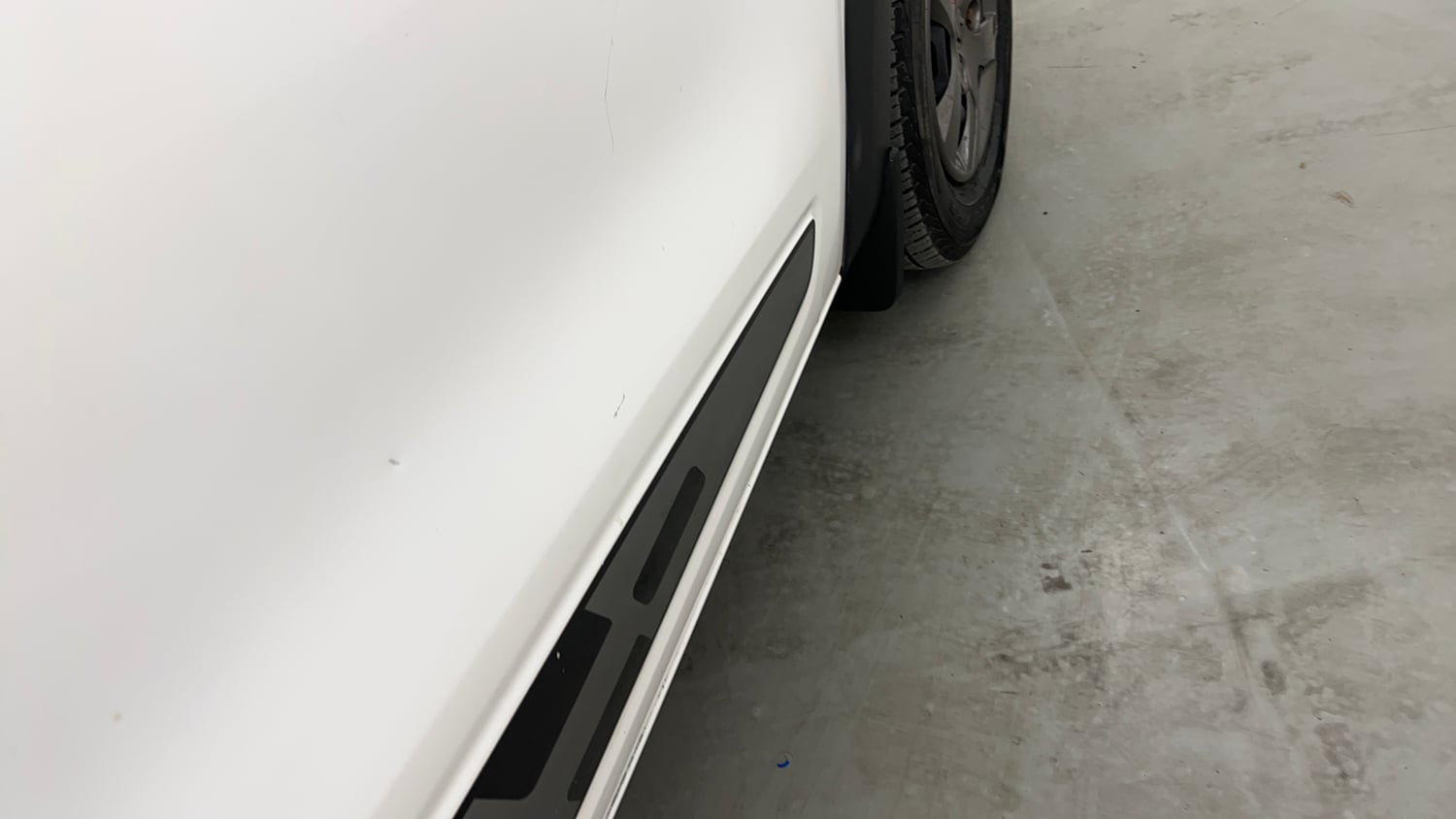 Used 2017 Renault Kwid 1.0 RXT AMT Petrol Automatic dents MINOR SCRATCH