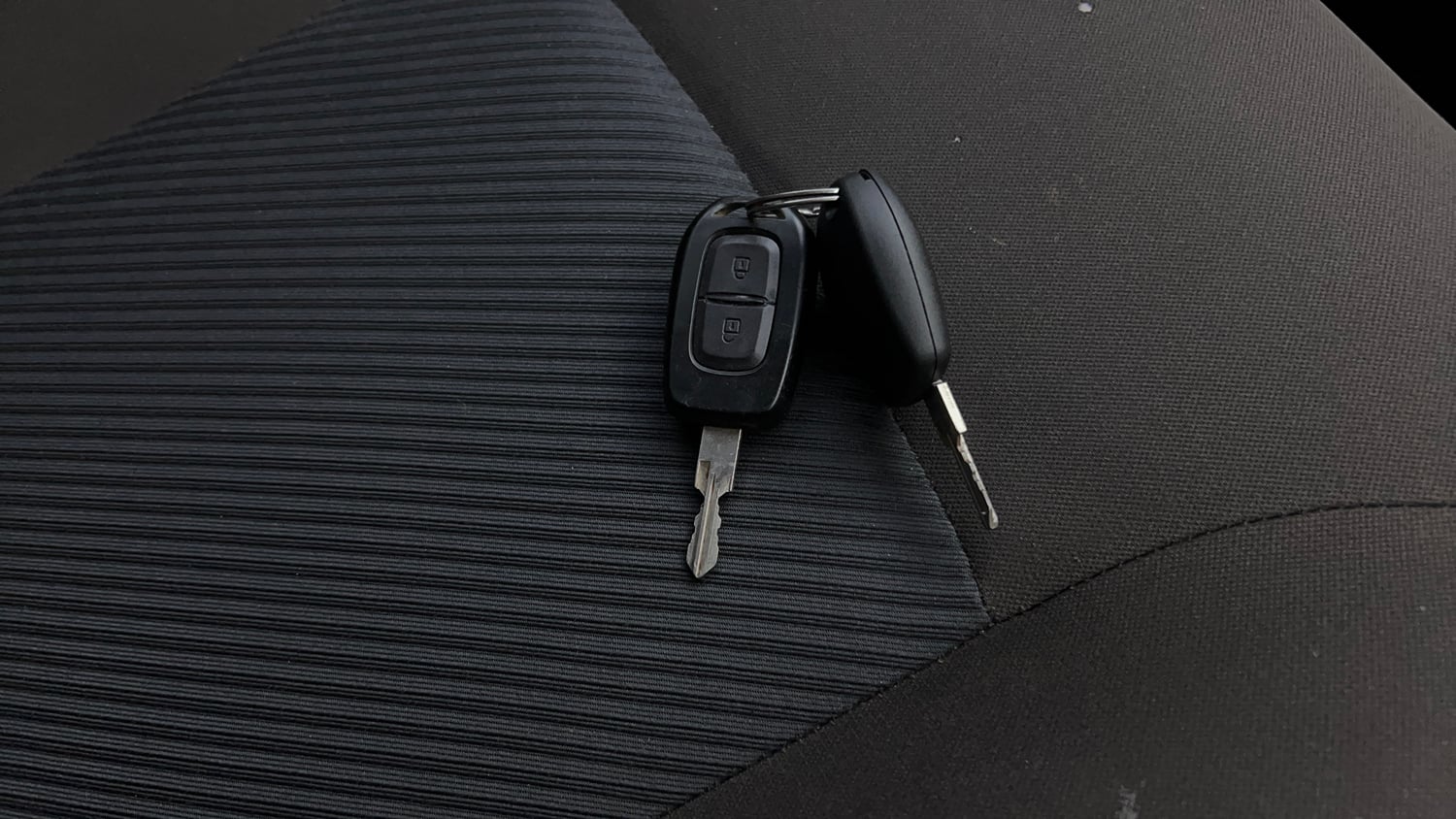 Used 2016 Renault Duster RXL Petrol Petrol Manual extra CAR KEY VIEW