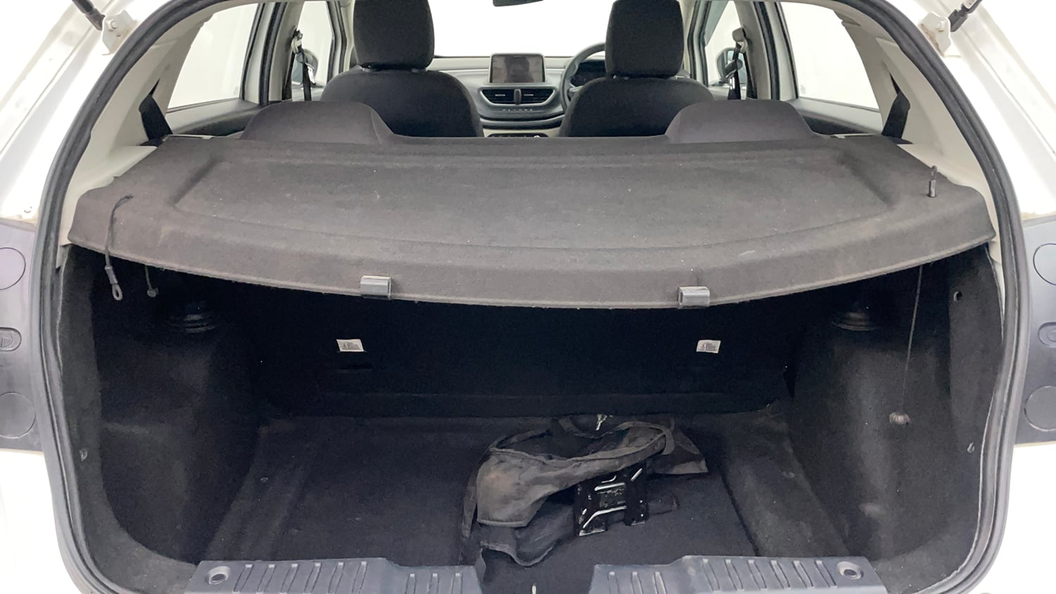 Used 2024 Tata Altroz XM Plus (S) Petrol Manual interior DICKY INSIDE VIEW