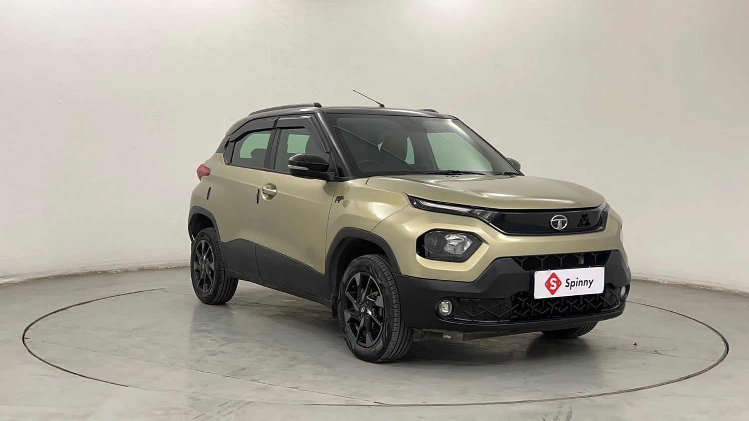 Used 2022 Tata Punch Kaziranga Creative MT Petrol Manual exterior RIGHT FRONT CORNER VIEW