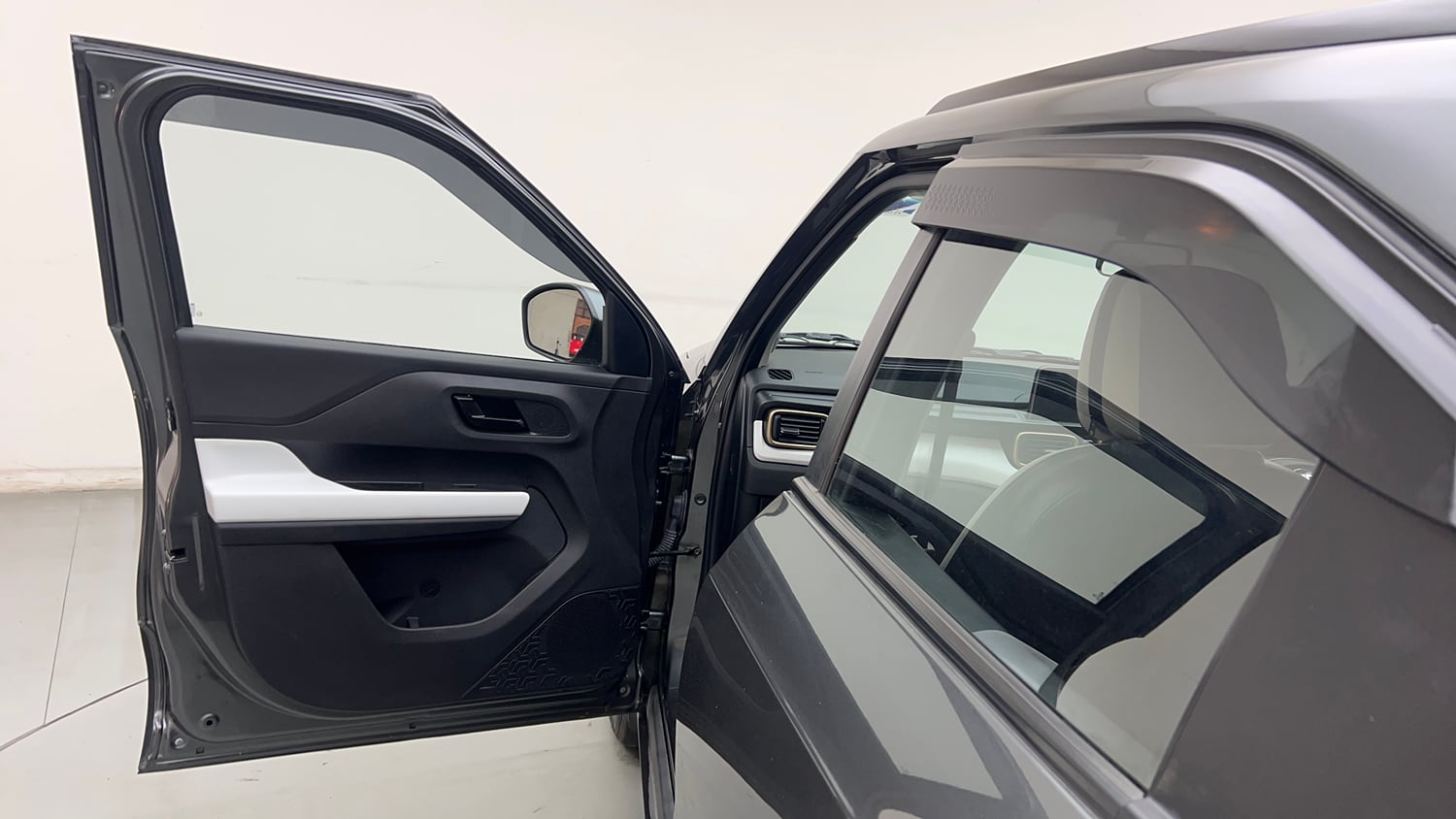 Used 2024 Tata Punch Accomplished MT Petrol Manual interior LEFT FRONT DOOR OPEN VIEW