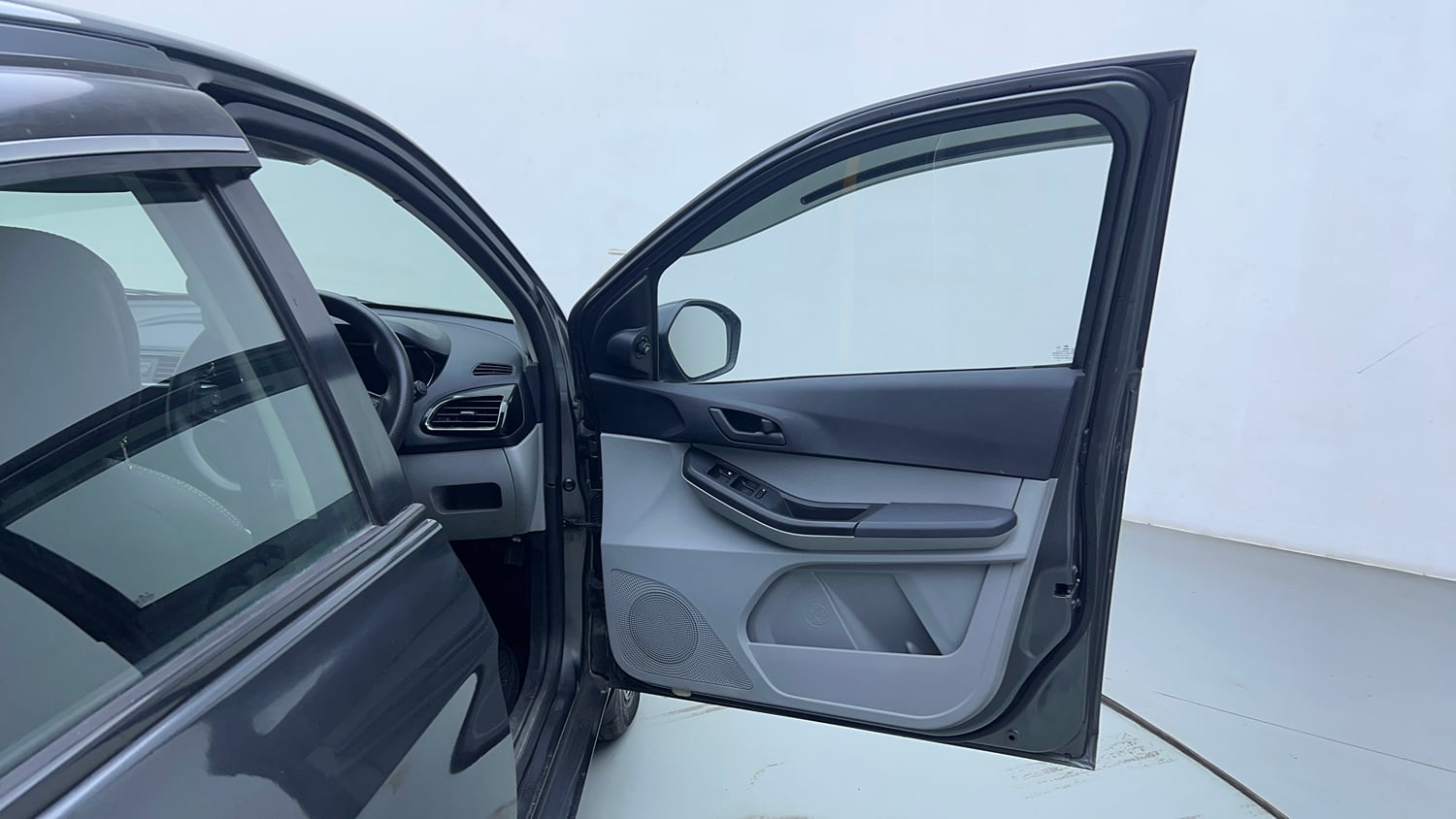 Used 2022 Tata Tiago XT CNG Cng Manual interior RIGHT FRONT DOOR OPEN VIEW