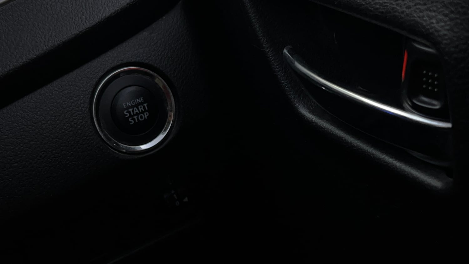 Used 2020 Maruti Suzuki Baleno Zeta Petrol Manual top_features Keyless start