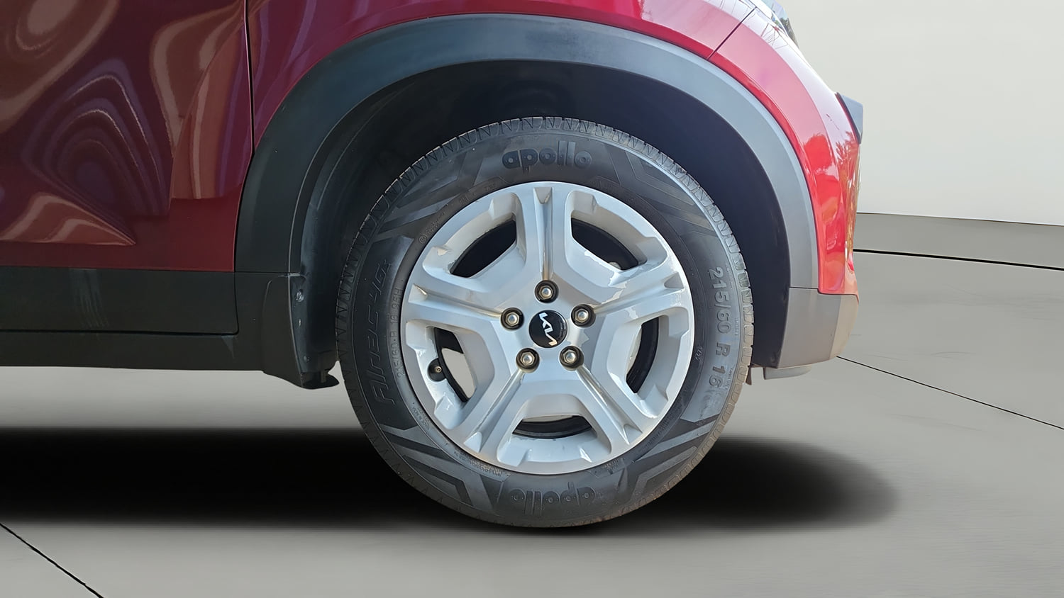 Used 2022 Kia Sonet HTK Plus 1.2 Petrol Manual tyres RIGHT FRONT TYRE RIM VIEW