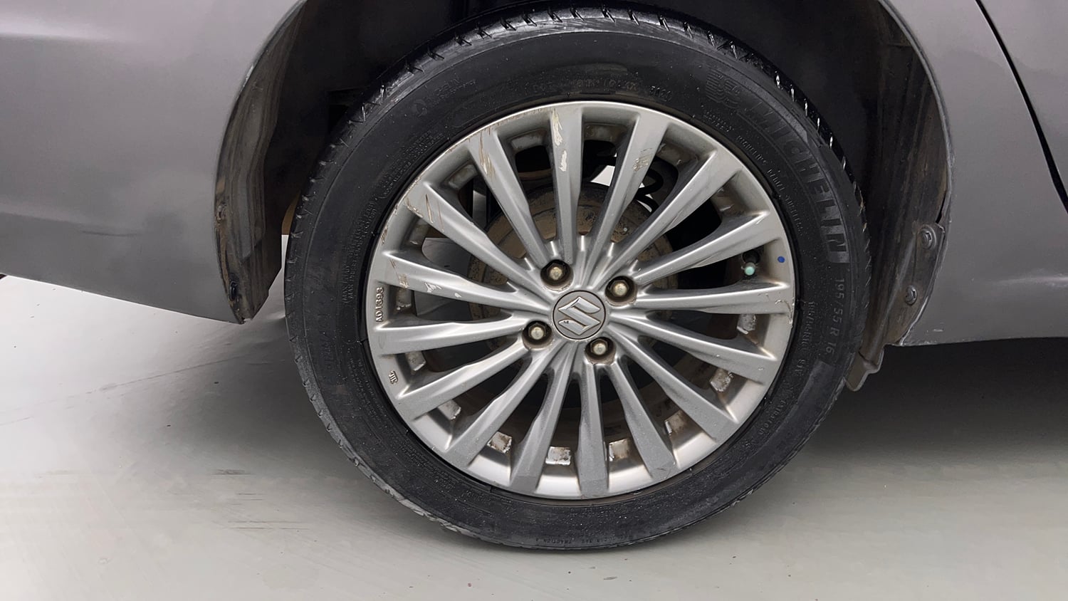 Used 2016 Maruti Suzuki Ciaz ZXi Petrol Manual tyres RIGHT REAR TYRE RIM VIEW