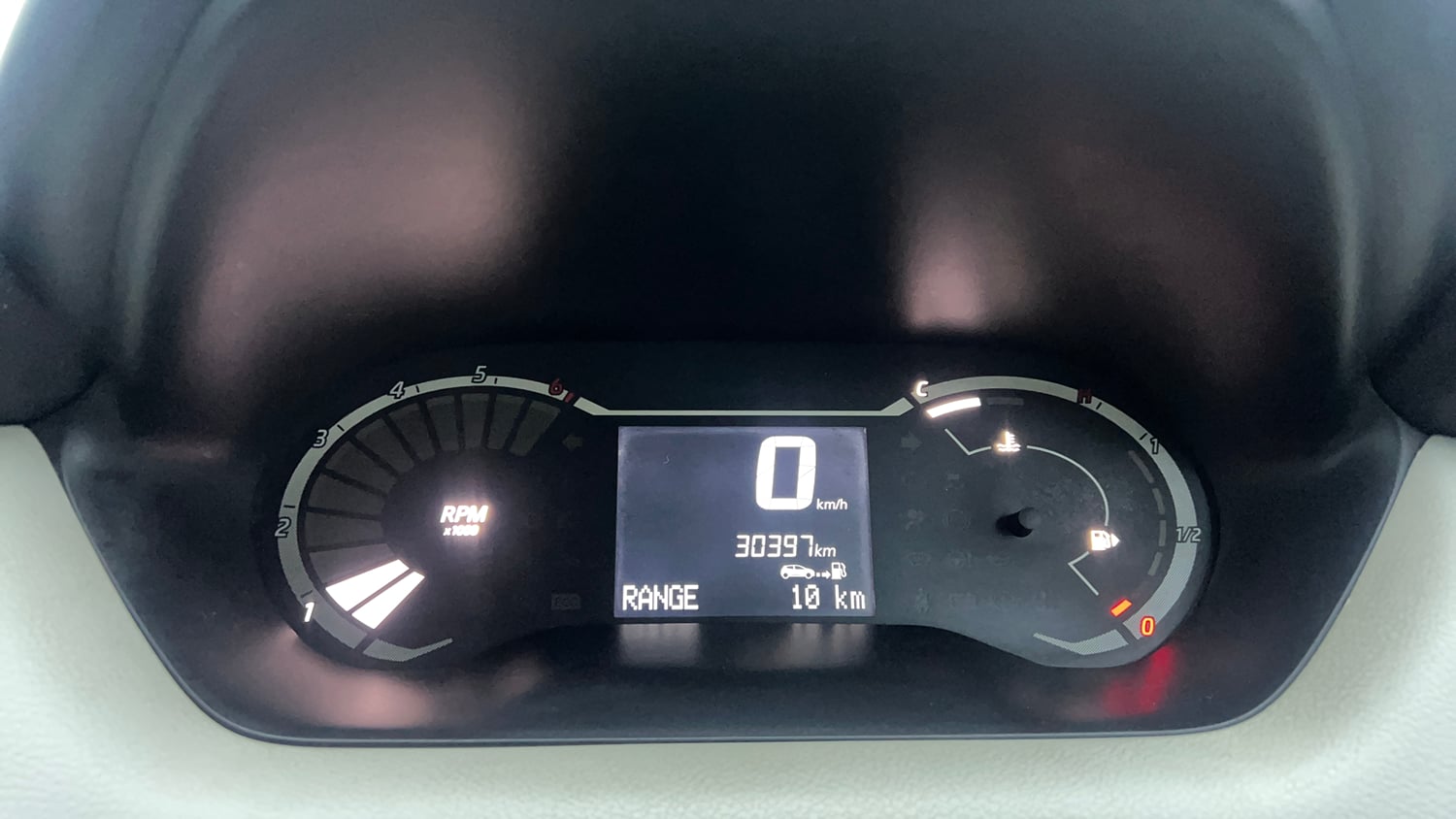 Used 2023 Nissan Magnite XL Petrol Manual interior CLUSTERMETER VIEW