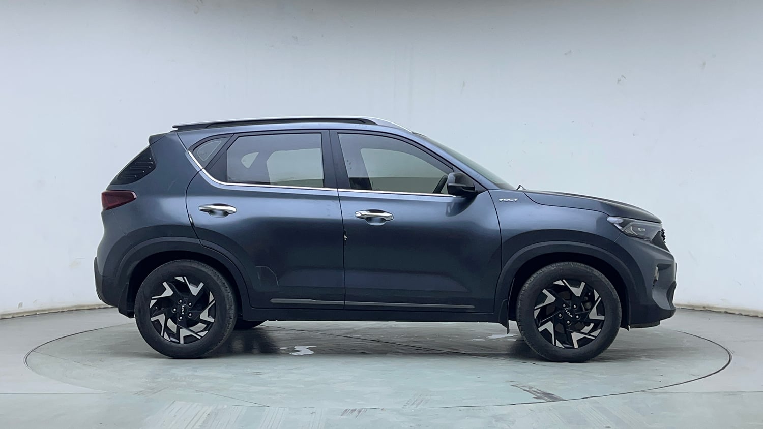 Used 2022 Kia Sonet X Line 1.0 DCT Petrol Automatic exterior RIGHT SIDE VIEW