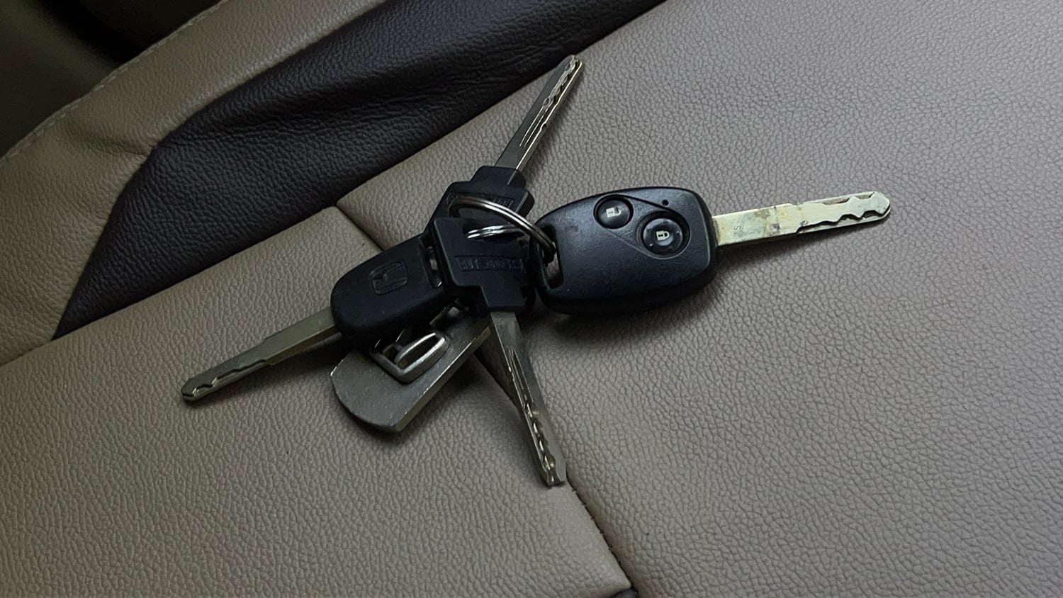 Used 2013 Honda Amaze 1.2 S i-VTEC Petrol Manual extra CAR KEY VIEW