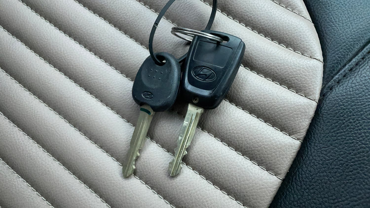 Used 2019 Hyundai Grand i10 Sportz 1.2 Kappa VTVT Petrol Manual extra CAR KEY VIEW