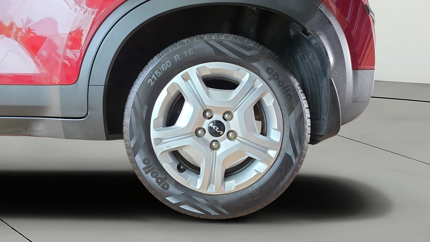 Used 2022 Kia Sonet HTK Plus 1.2 Petrol Manual tyres LEFT REAR TYRE RIM VIEW