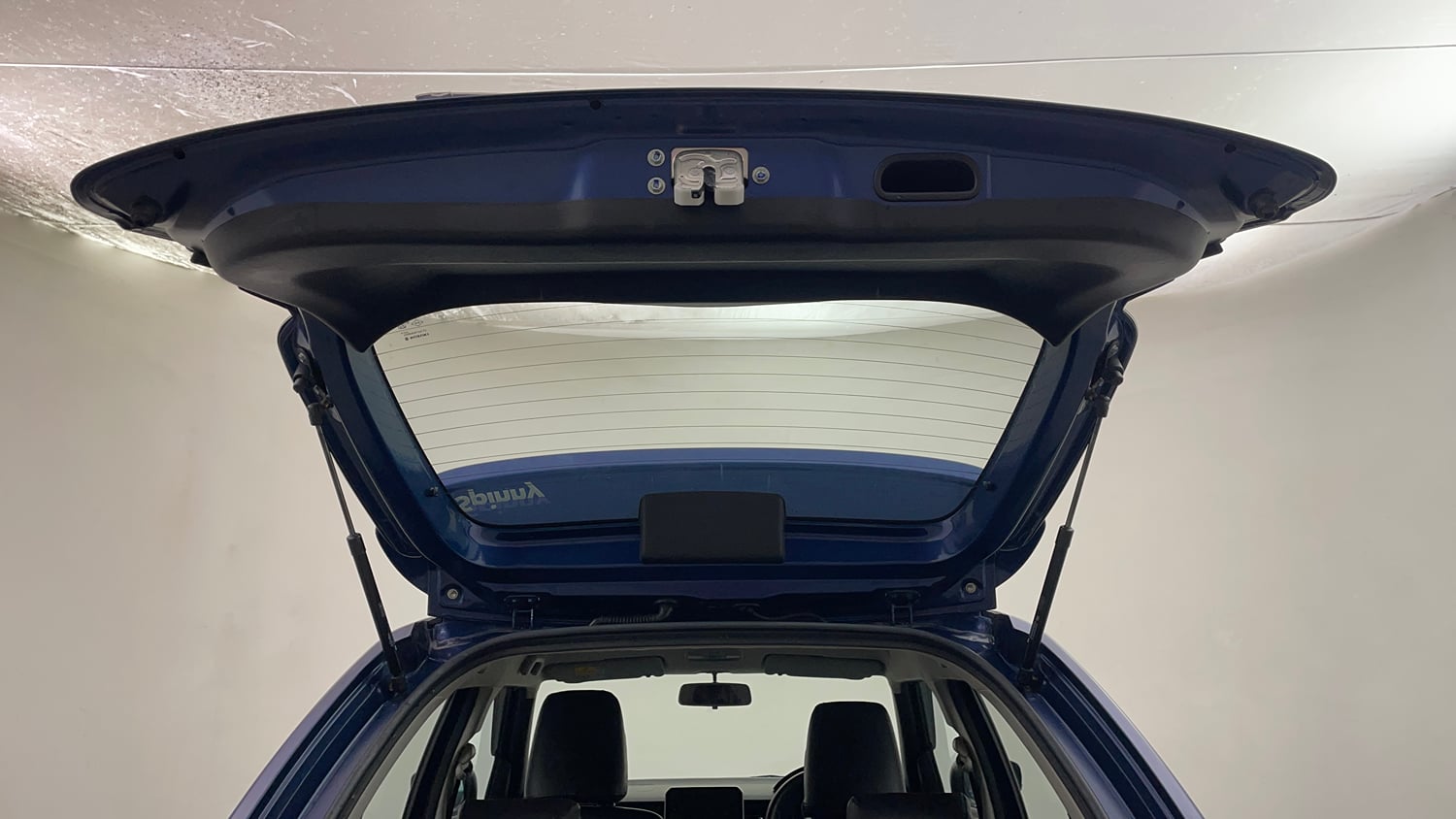 Used 2020 Maruti Suzuki Ignis Alpha 1.2 AMT Petrol Automatic interior DICKY DOOR OPEN VIEW