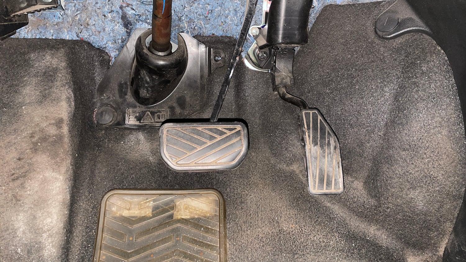 Used 2020 Maruti Suzuki Ignis Alpha 1.2 AMT Petrol Automatic interior PEDALS VIEW