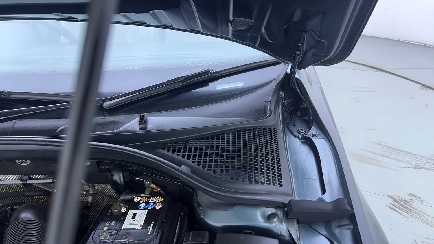 Used 2018 Skoda Octavia 1.8 TSI L&K Petrol Automatic engine ENGINE LEFT SIDE HINGE & APRON VIEW