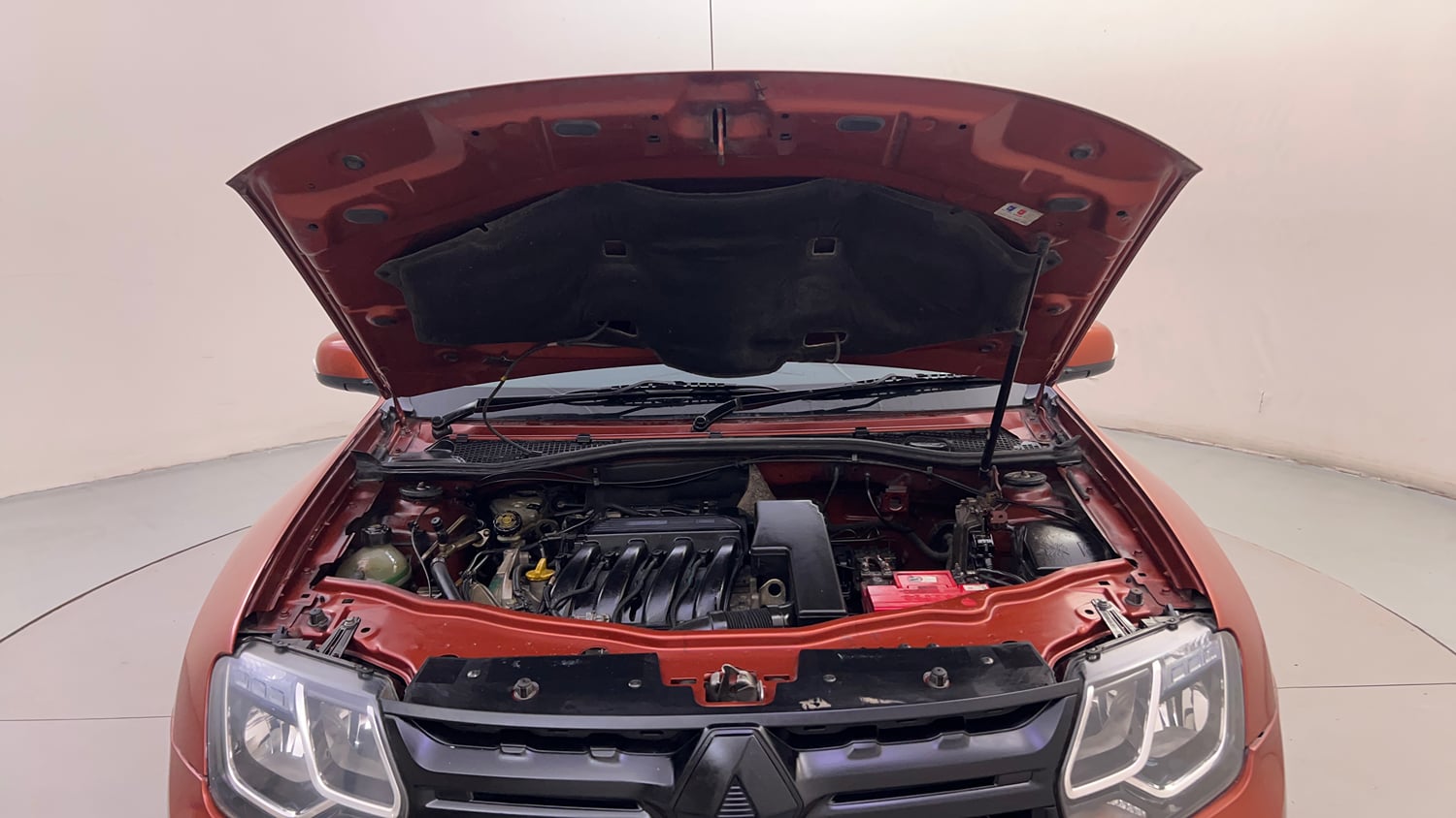 Used 2016 Renault Duster RXL Petrol Petrol Manual engine ENGINE & BONNET OPEN FRONT VIEW