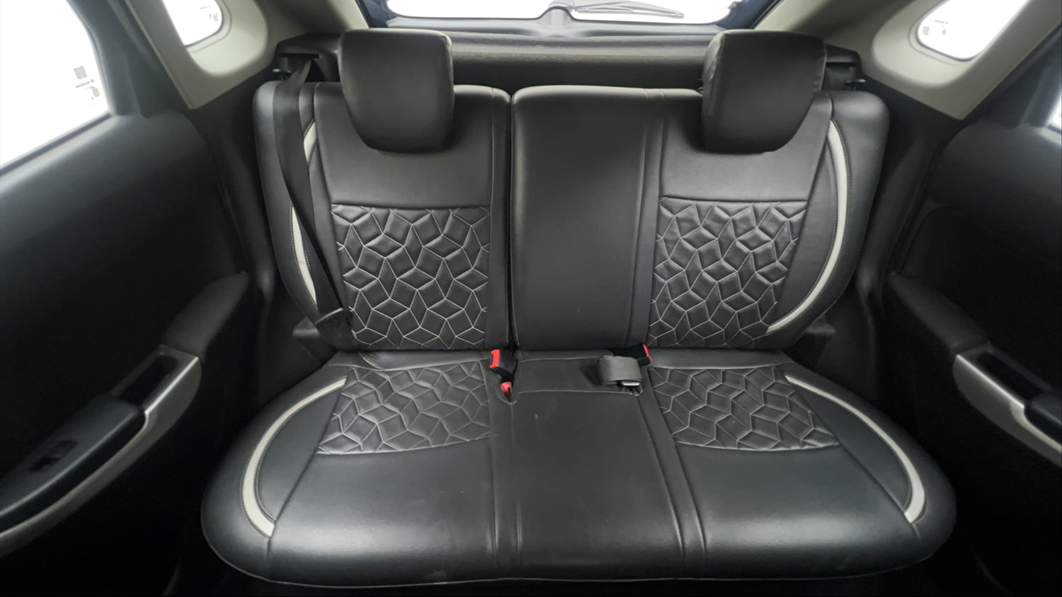 Used 2017 Maruti Suzuki Baleno Delta 1.2 Petrol Manual interior REAR SEAT CONDITION VIEW