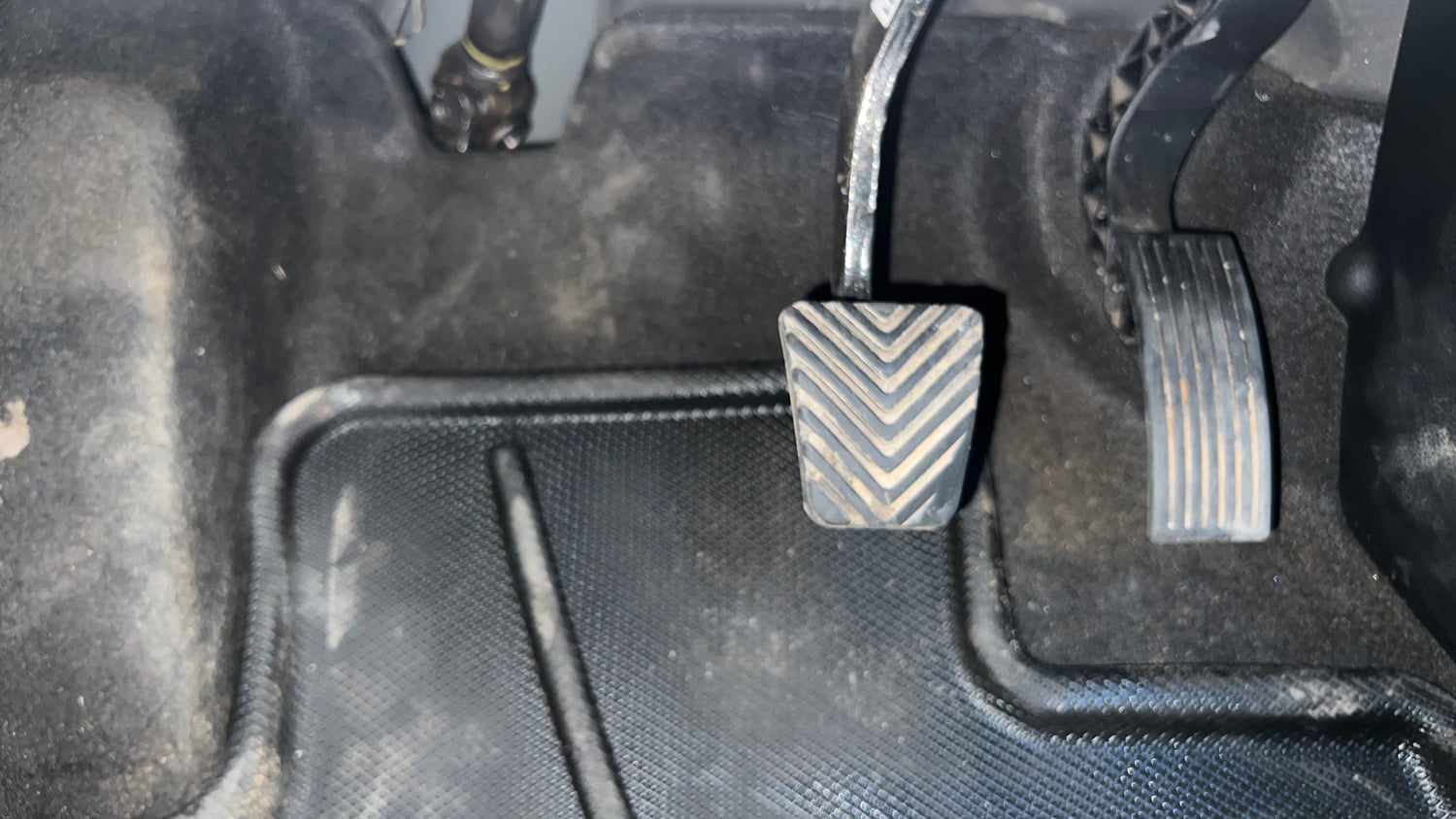 Used 2022 Hyundai Venue S(O) 1.0 Turbo iMT Petrol Manual interior PEDALS VIEW