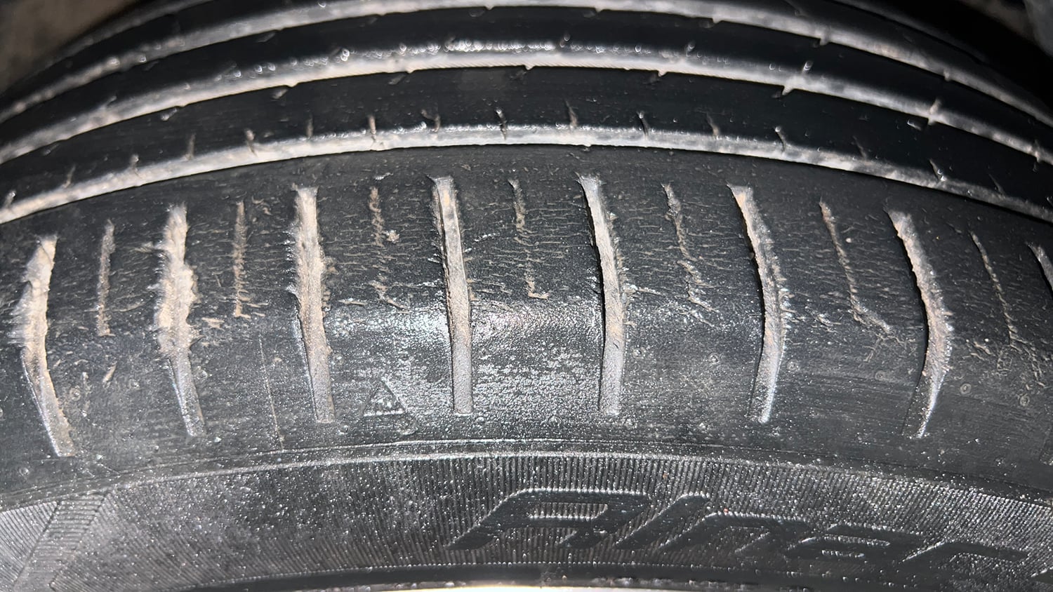 Used 2020 Maruti Suzuki Baleno Zeta Petrol Manual tyres RIGHT FRONT TYRE TREAD VIEW