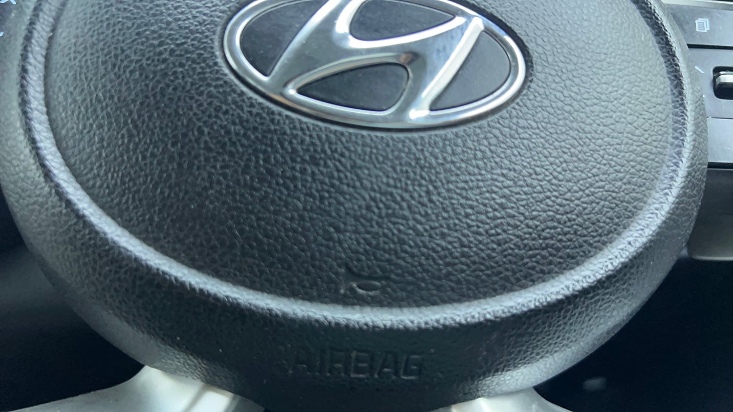 Used 2021 Hyundai Venue SX Plus 1.0 Turbo DCT Petrol Automatic top_features Airbags