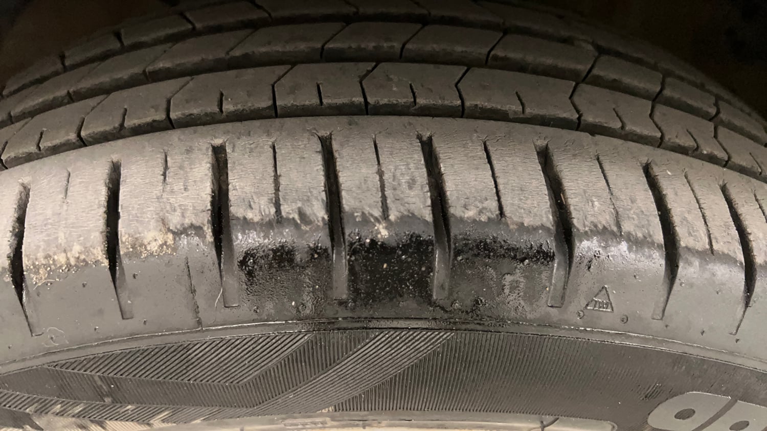 Used 2022 Maruti Suzuki Baleno Alpha AGS Petrol Automatic tyres LEFT FRONT TYRE TREAD VIEW