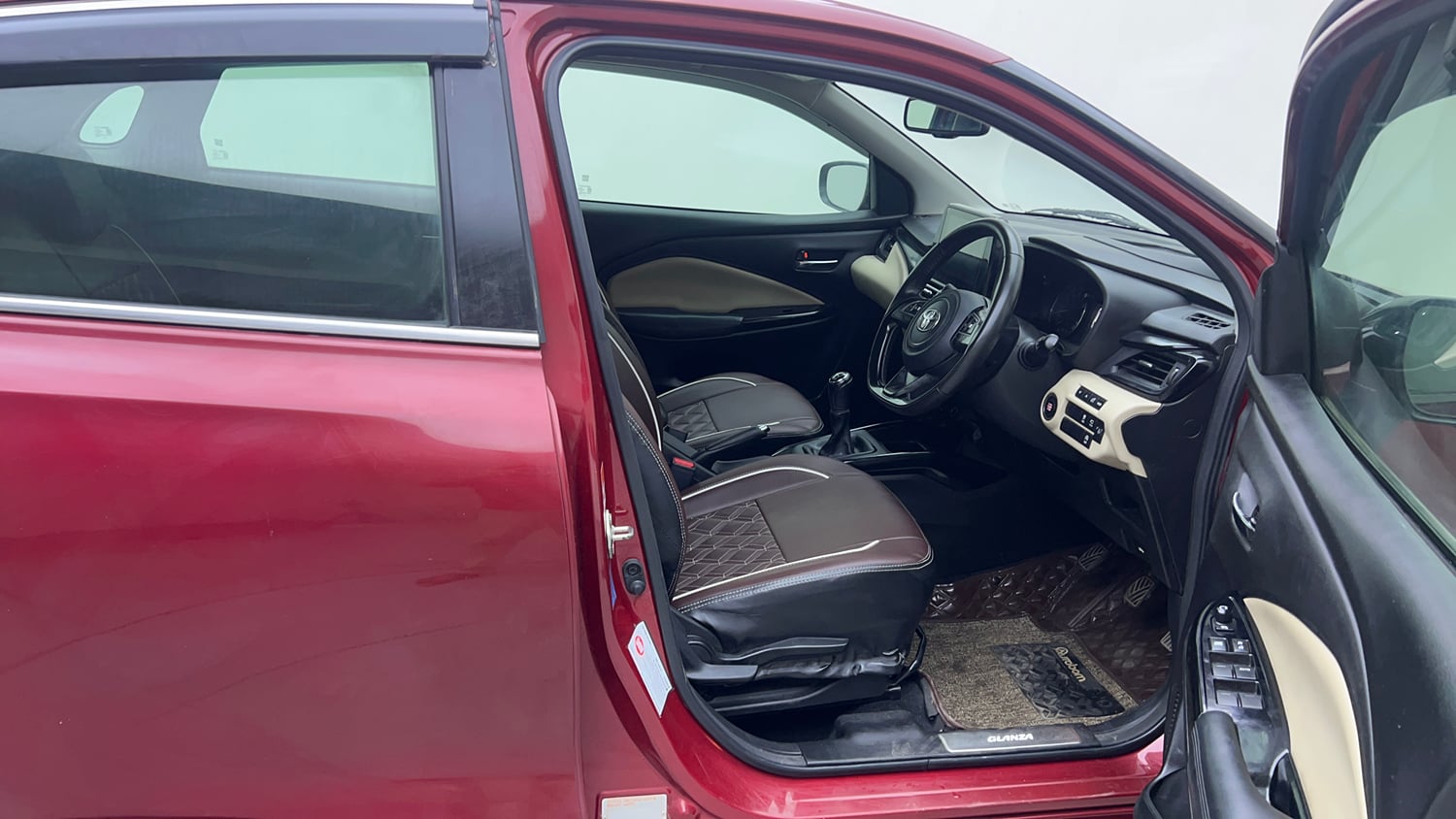 Used 2022 Toyota Glanza V Petrol Manual interior RIGHT SIDE FRONT DOOR CABIN VIEW