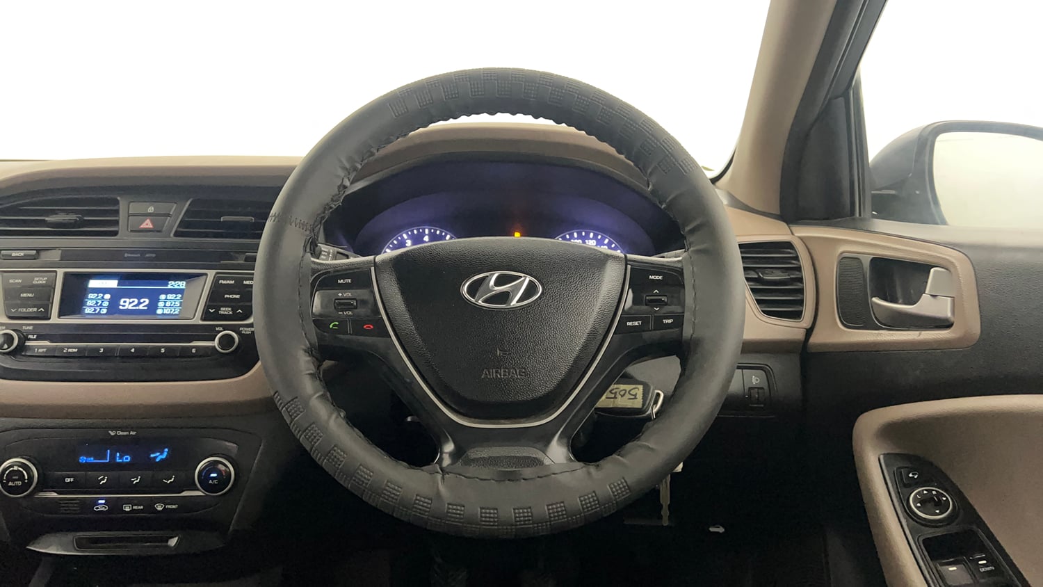 Used 2017 Hyundai Elite i20 Sportz 1.2 Petrol Manual interior STEERING VIEW