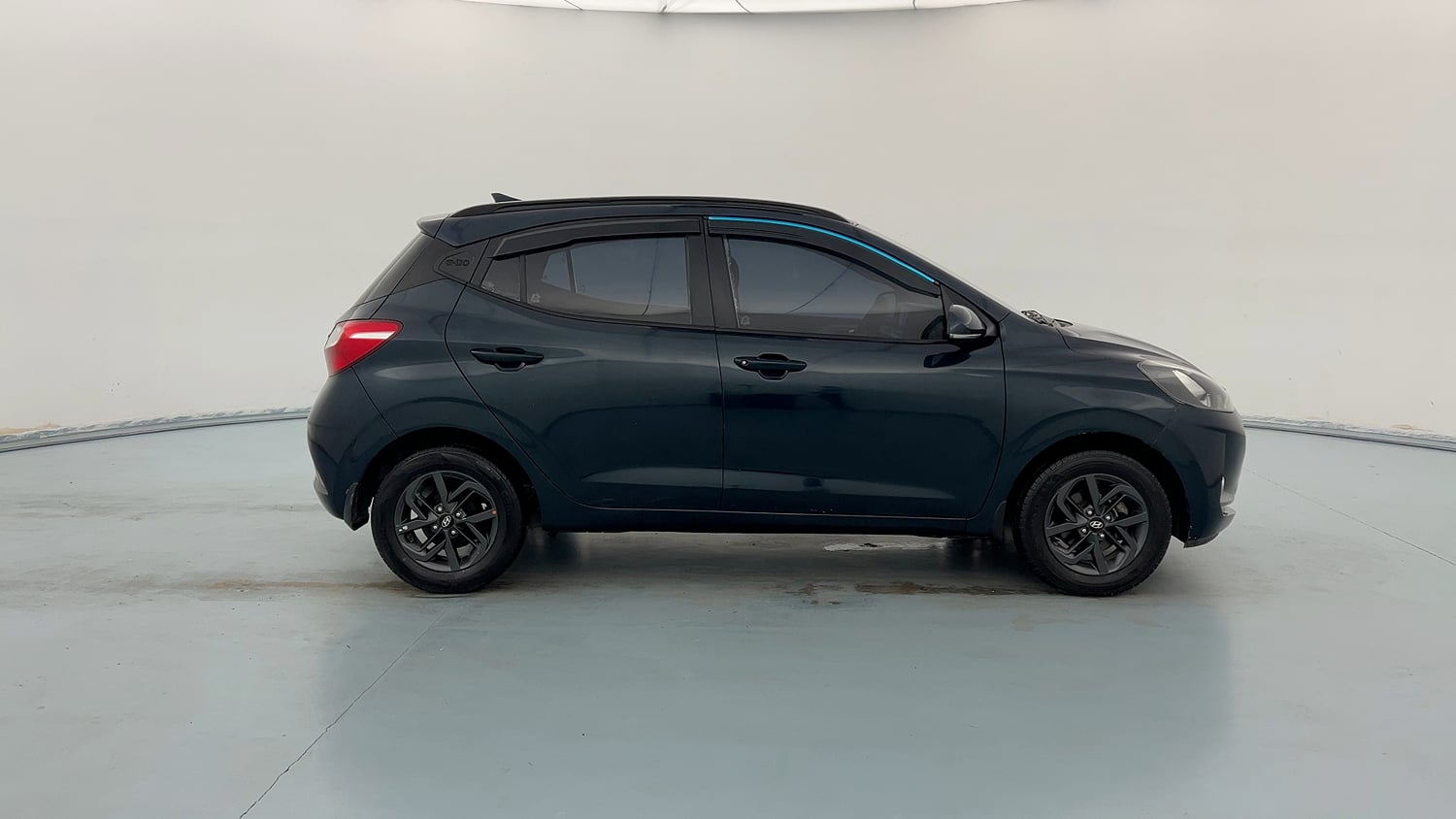 Used 2021 Hyundai Grand i10 Nios Sportz 1.2 Kappa VTVT Petrol Manual exterior RIGHT SIDE VIEW