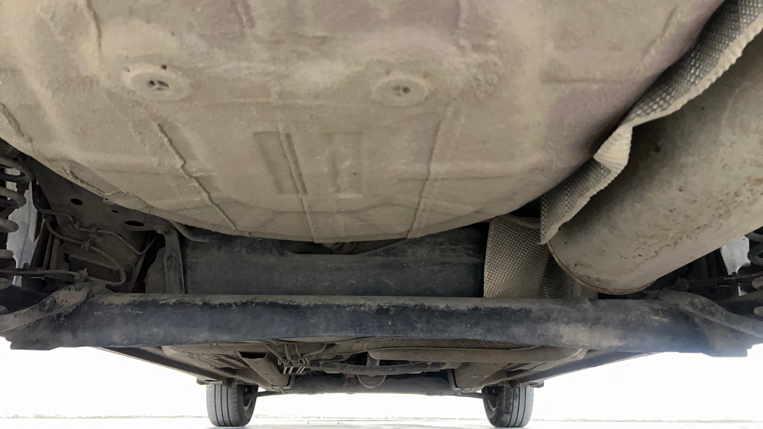 Used 2017 Ford Figo Aspire Trend 1.2 Ti-VCT Petrol Manual extra REAR UNDERBODY VIEW (TAKEN FROM REAR)