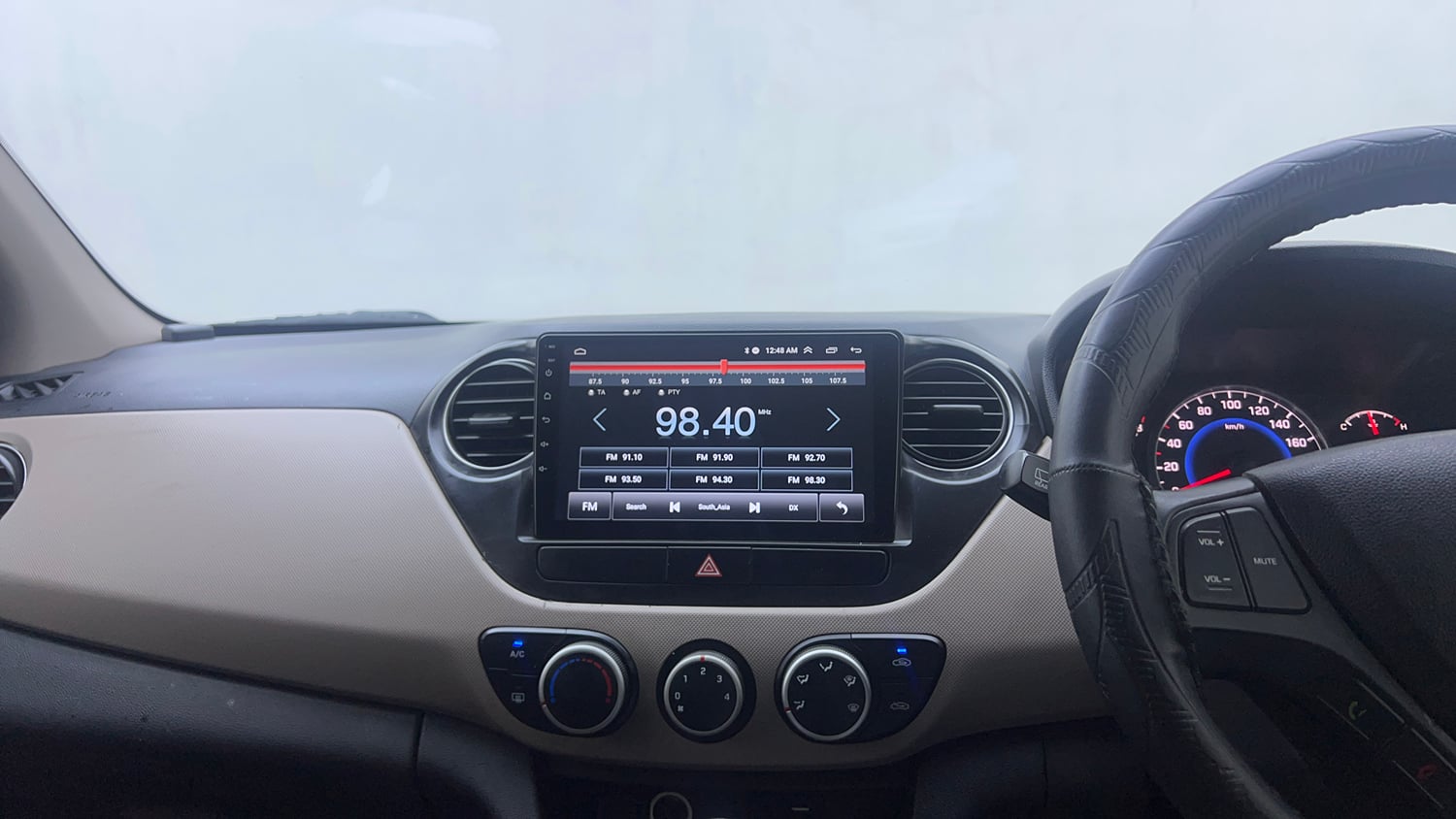 Used 2016 Hyundai Grand i10 Asta AT 1.2 Kappa VTVT (O) Petrol Automatic interior MUSIC SYSTEM & AC CONTROL VIEW