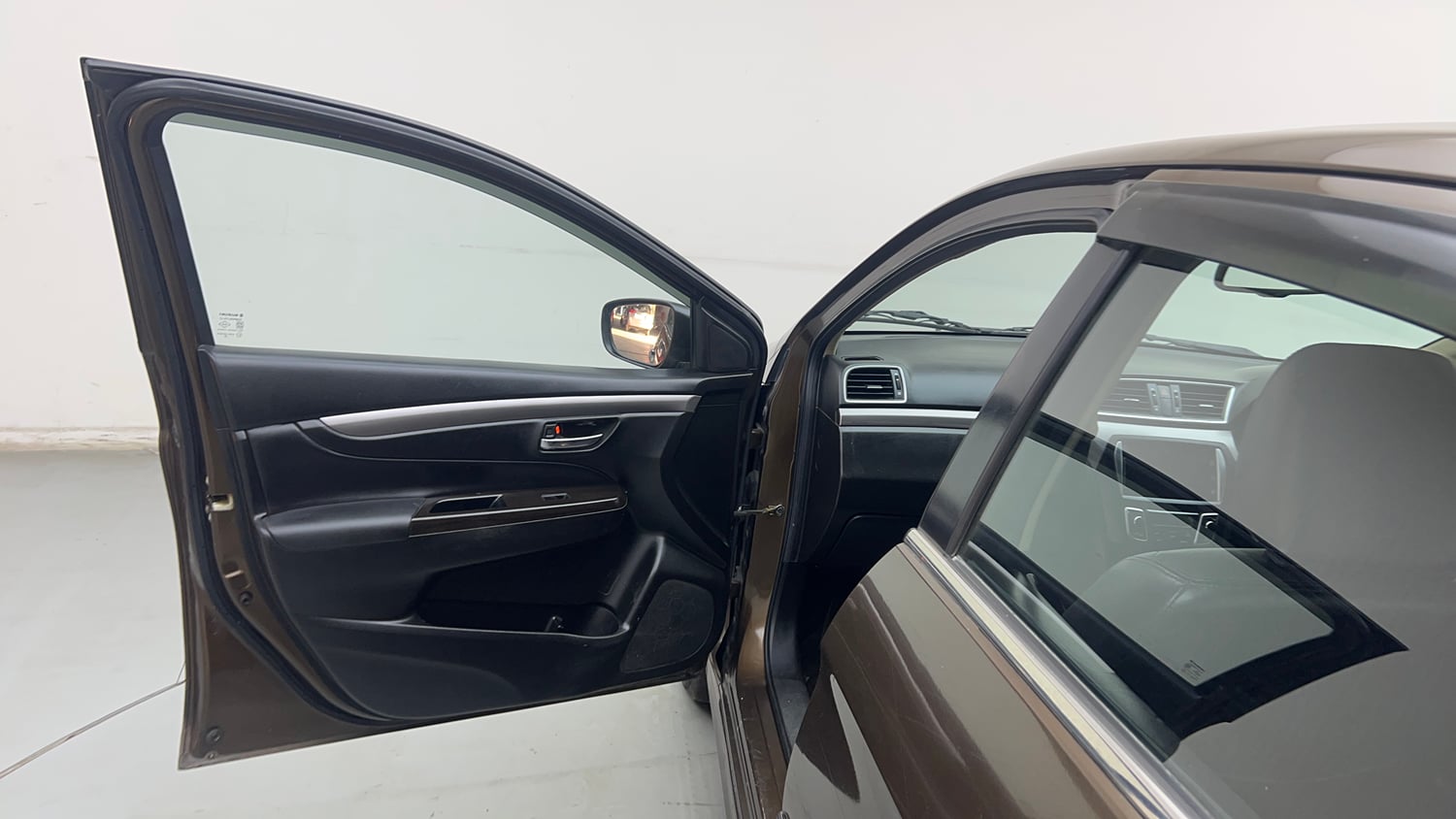 Used 2018 Maruti Suzuki Ciaz S 1.4 MT Petrol Manual interior LEFT FRONT DOOR OPEN VIEW