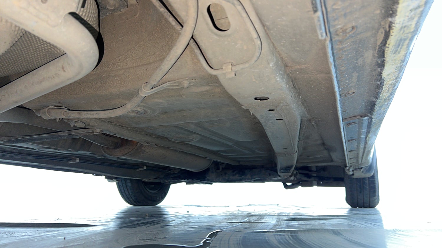 Used 2017 Maruti Suzuki Dzire VXi Petrol Manual extra REAR RIGHT UNDERBODY VIEW