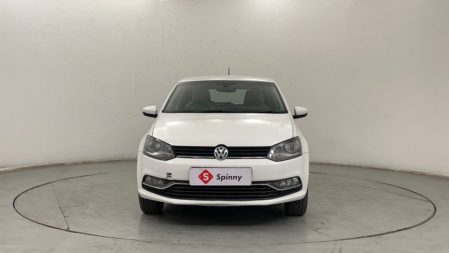 Used 2016 Volkswagen Polo Highline1.2L (P) Petrol Manual exterior FRONT VIEW