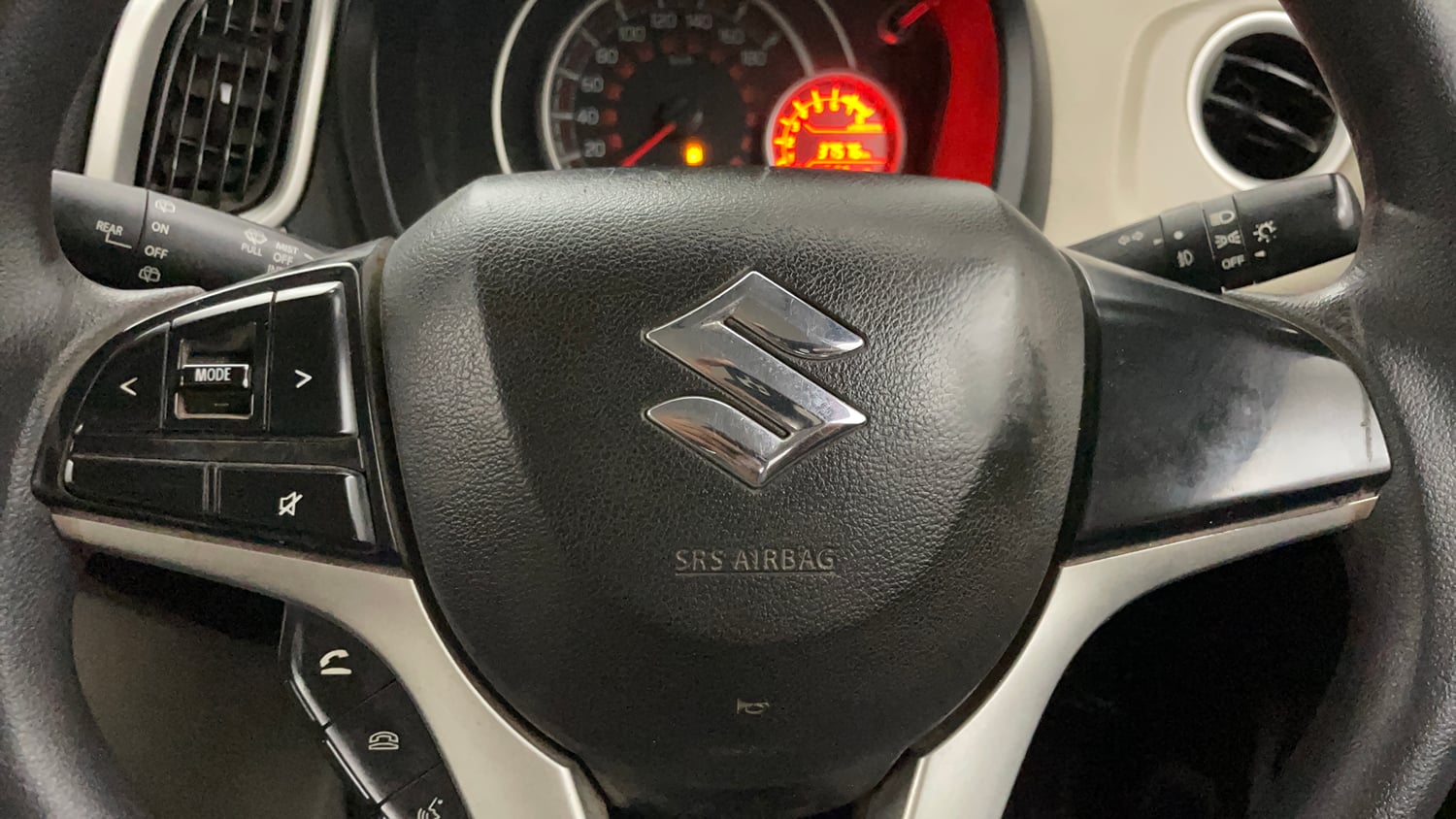 Used 2022 Maruti Suzuki Wagon R ZXI 1.2 Petrol Manual top_features Steering mounted controls