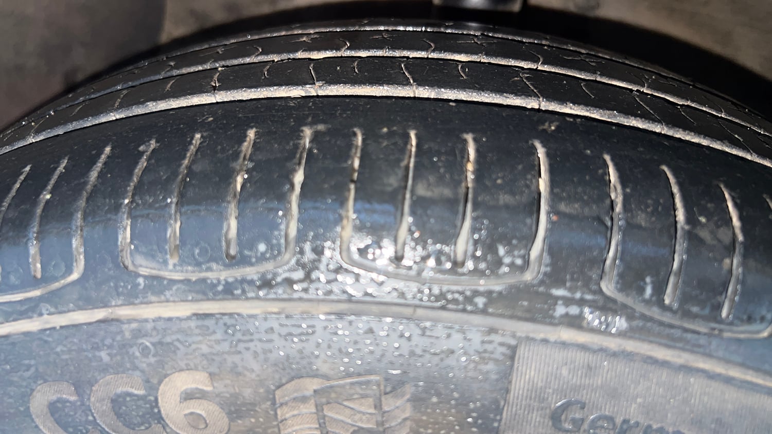 Used 2016 Hyundai Grand i10 Asta AT 1.2 Kappa VTVT (O) Petrol Automatic tyres LEFT FRONT TYRE TREAD VIEW