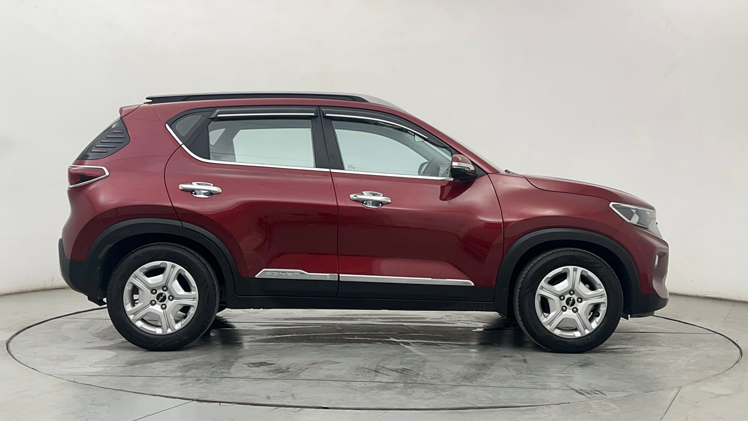 Used 2022 Kia Sonet HTK Plus 1.2 Petrol Manual exterior RIGHT SIDE VIEW