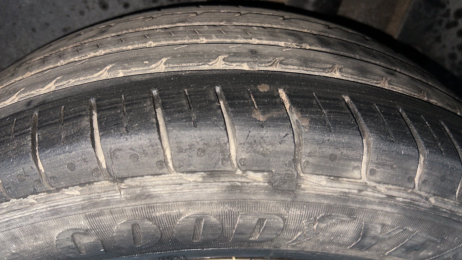 Used 2023 Kia Seltos GTX Plus 1.4 DCT Petrol Automatic tyres LEFT REAR TYRE TREAD VIEW