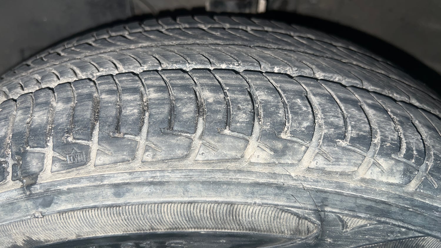 Used 2019 Maruti Suzuki Wagon R ZXi 1.2 AMT Petrol Automatic tyres LEFT FRONT TYRE TREAD VIEW