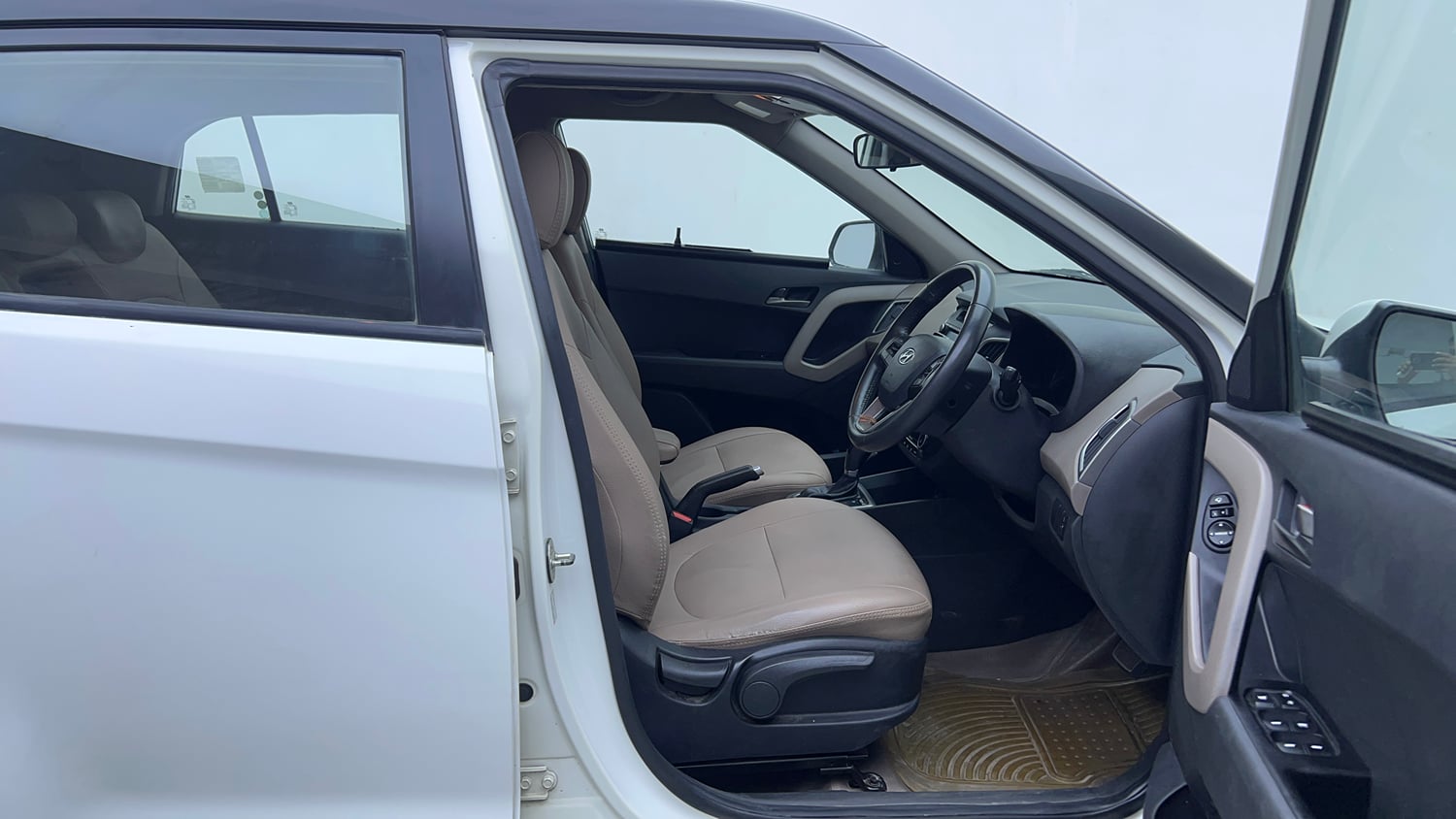 Used 2017 Hyundai Creta 1.6 SX Plus AT Petrol Petrol Automatic interior RIGHT SIDE FRONT DOOR CABIN VIEW