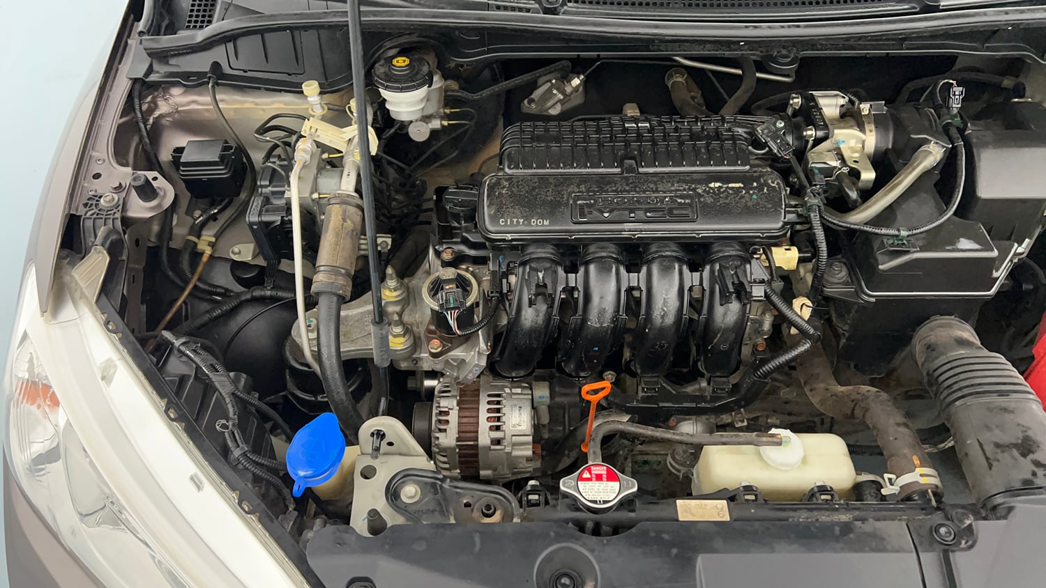 Used 2014 Honda City VX Petrol Manual engine ENGINE RIGHT SIDE VIEW