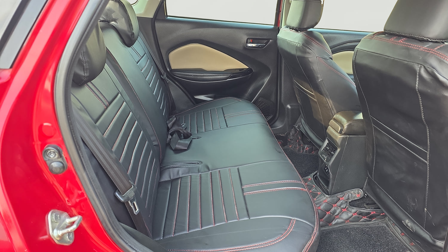 Used 2023 Toyota Glanza V Petrol Manual interior RIGHT SIDE REAR DOOR CABIN VIEW