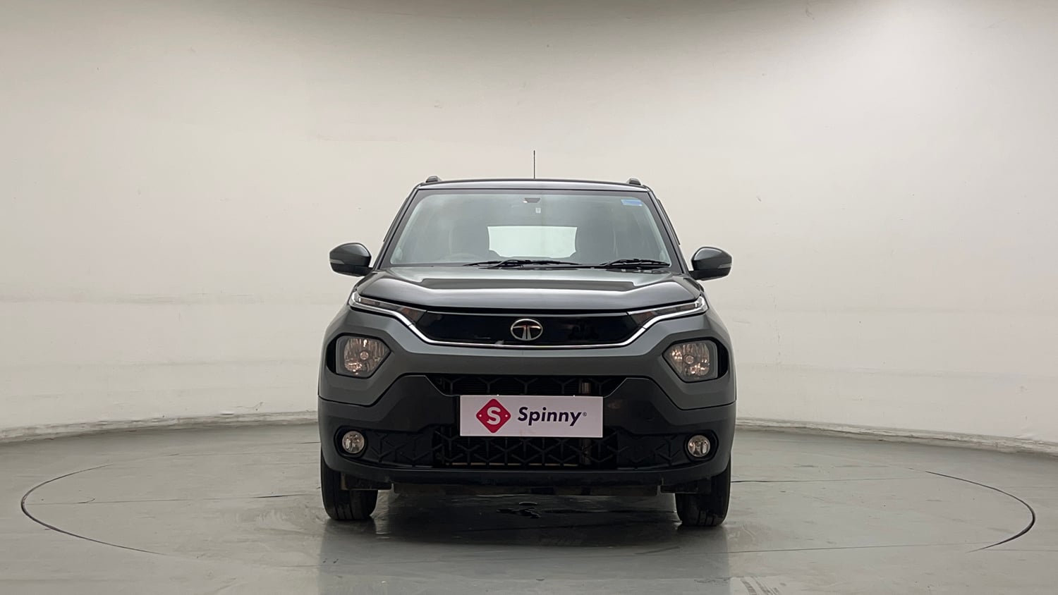 Used 2024 Tata Punch Accomplished MT Petrol Manual exterior FRONT VIEW