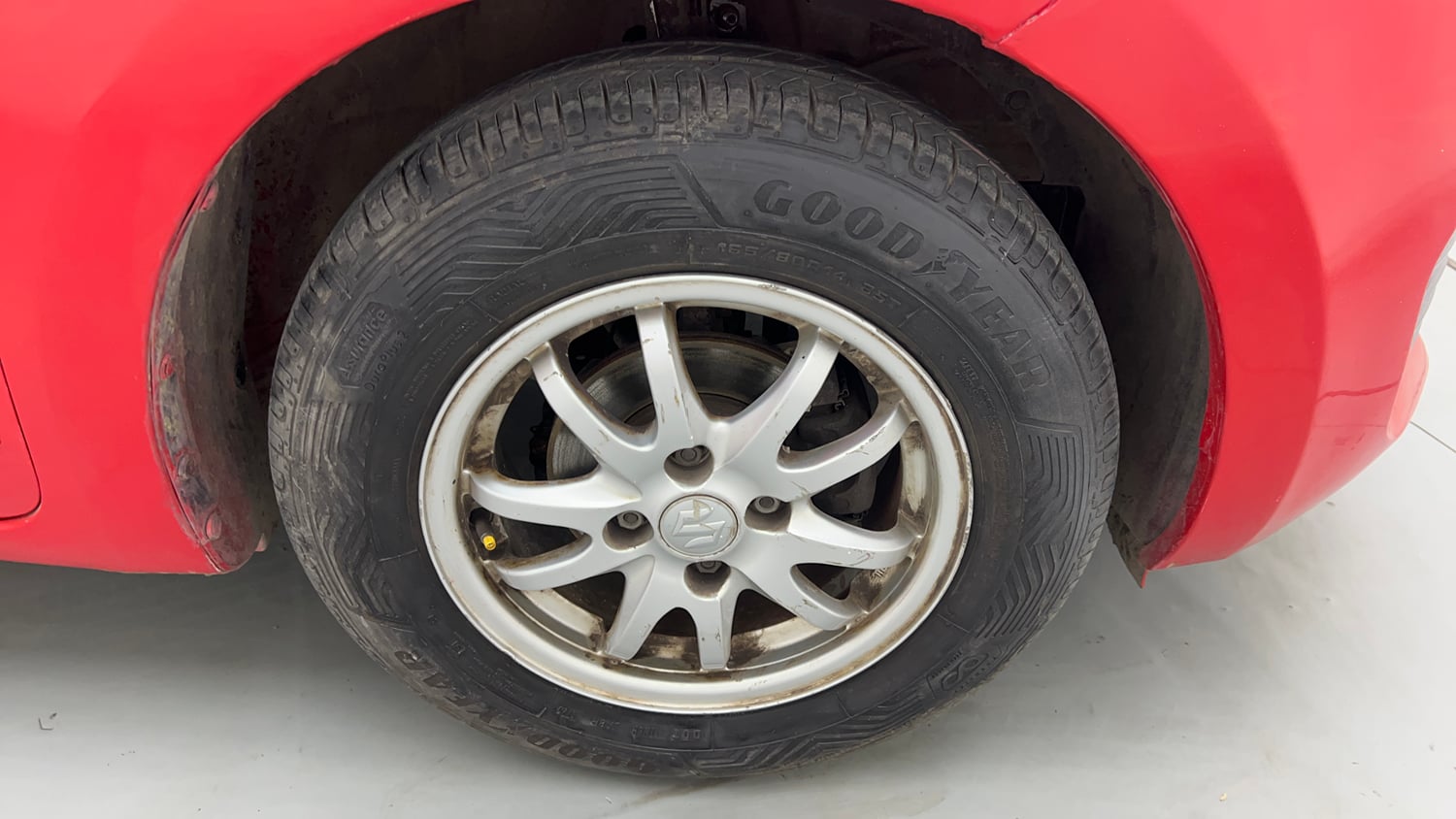 Used 2018 Maruti Suzuki Swift VXI CNG (Outside Fitted) Cng Manual tyres RIGHT FRONT TYRE RIM VIEW