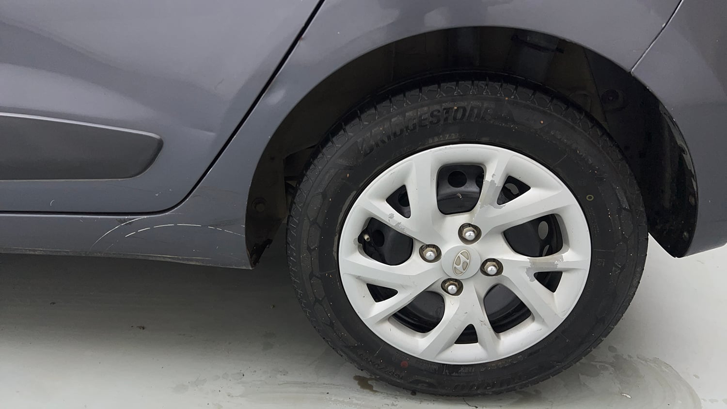 Used 2019 Hyundai Grand i10 Magna 1.2 Kappa VTVT Petrol Manual tyres LEFT REAR TYRE RIM VIEW