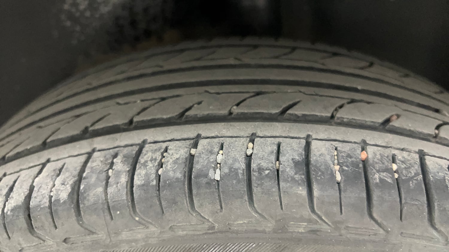 Used 2016 Volkswagen Polo Highline1.2L (P) Petrol Manual tyres LEFT REAR TYRE TREAD VIEW