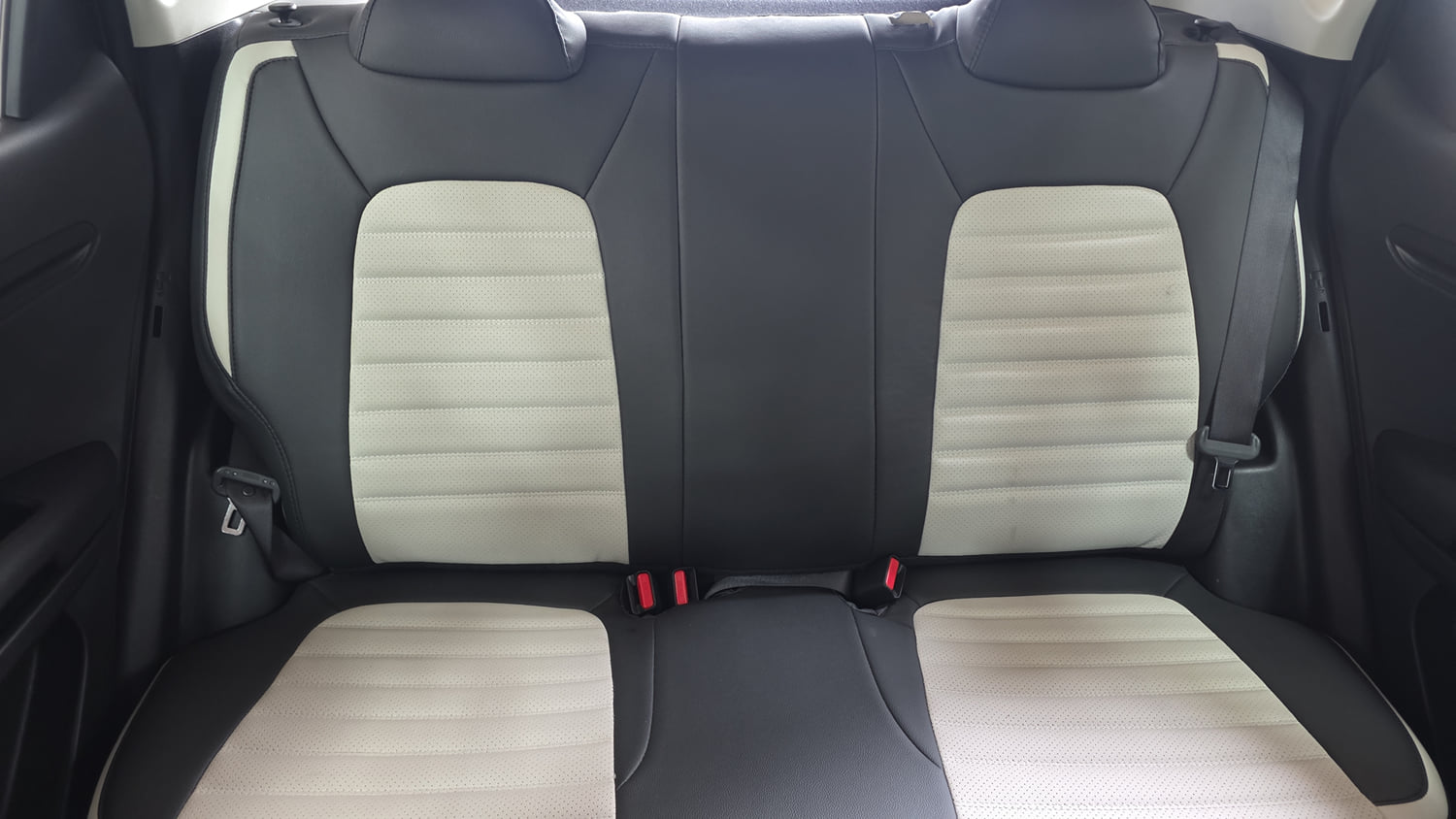 Used 2022 Kia Sonet HTK Plus 1.2 Petrol Manual interior REAR SEAT CONDITION VIEW