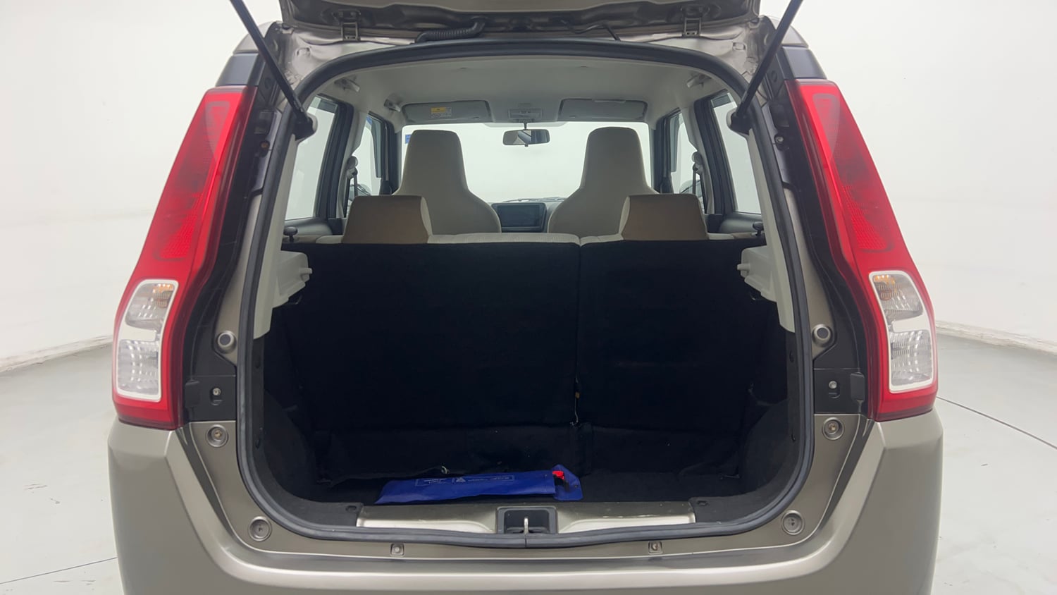 Used 2019 Maruti Suzuki Wagon R ZXi 1.2 AMT Petrol Automatic interior DICKY INSIDE VIEW