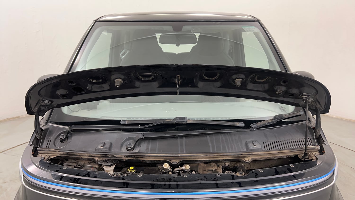 Used 2024 MG Motors Comet EV Excite Electric Automatic engine ENGINE & BONNET OPEN FRONT VIEW