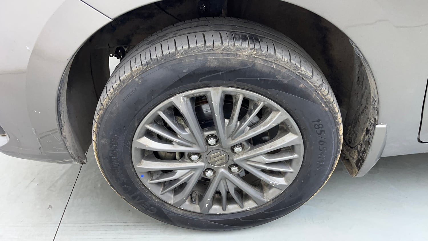 Used 2020 Maruti Suzuki New Ertiga ZXi AT Petrol Automatic tyres LEFT FRONT TYRE RIM VIEW