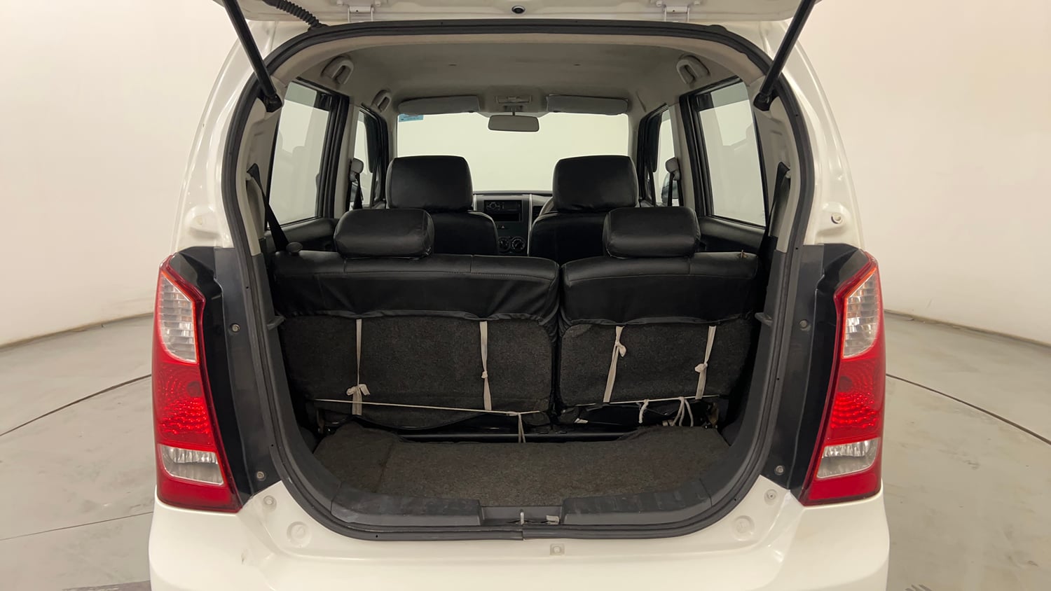Used 2012 Maruti Suzuki Wagon R LXi Petrol Manual interior DICKY INSIDE VIEW