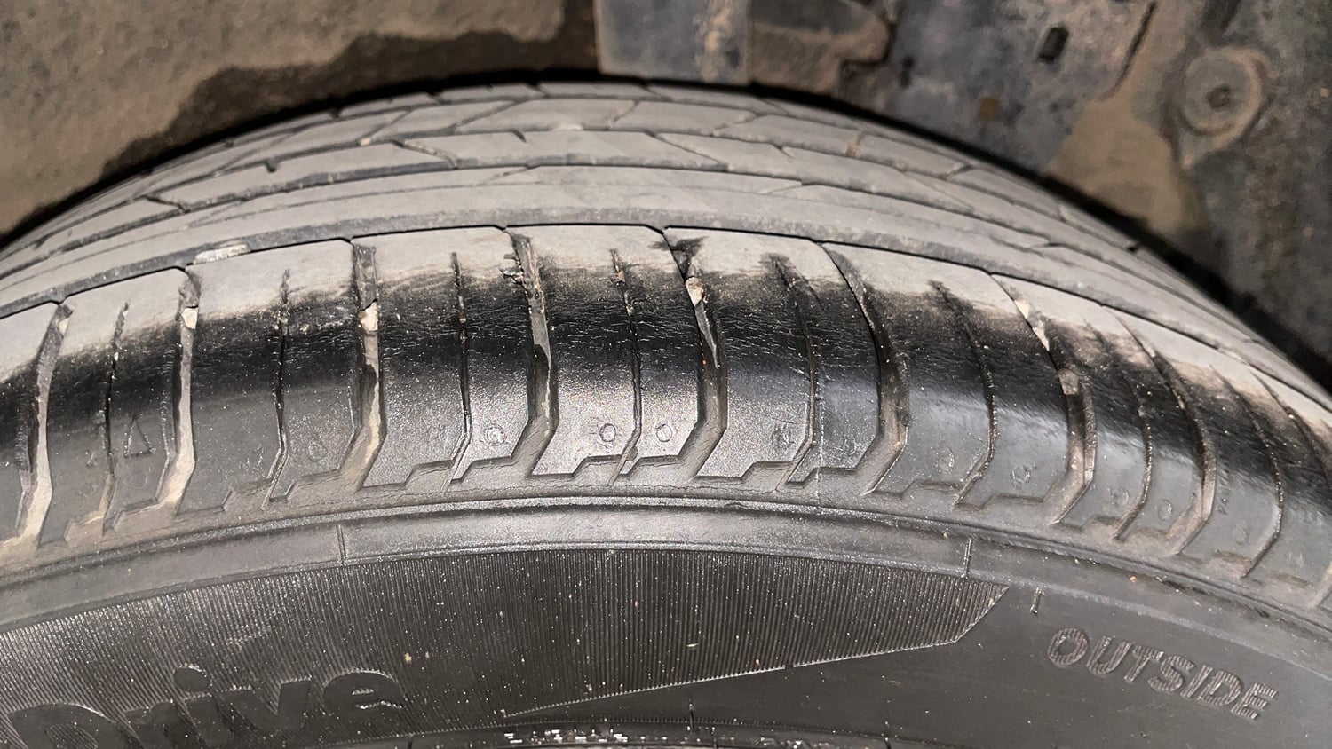 Used 2023 Hyundai New i20 Asta (O) 1.2 IVT Petrol Automatic tyres LEFT REAR TYRE TREAD VIEW