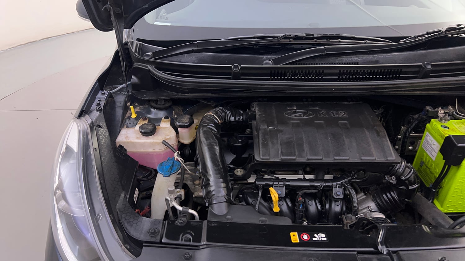 Used 2023 Hyundai Grand i10 Nios Sportz 1.2 Kappa VTVT Petrol Manual engine ENGINE RIGHT SIDE HINGE & APRON VIEW